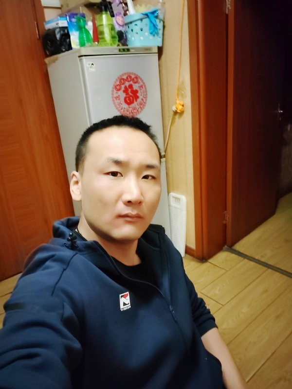 子昂的第一张照片--延吉闪婚服务中心